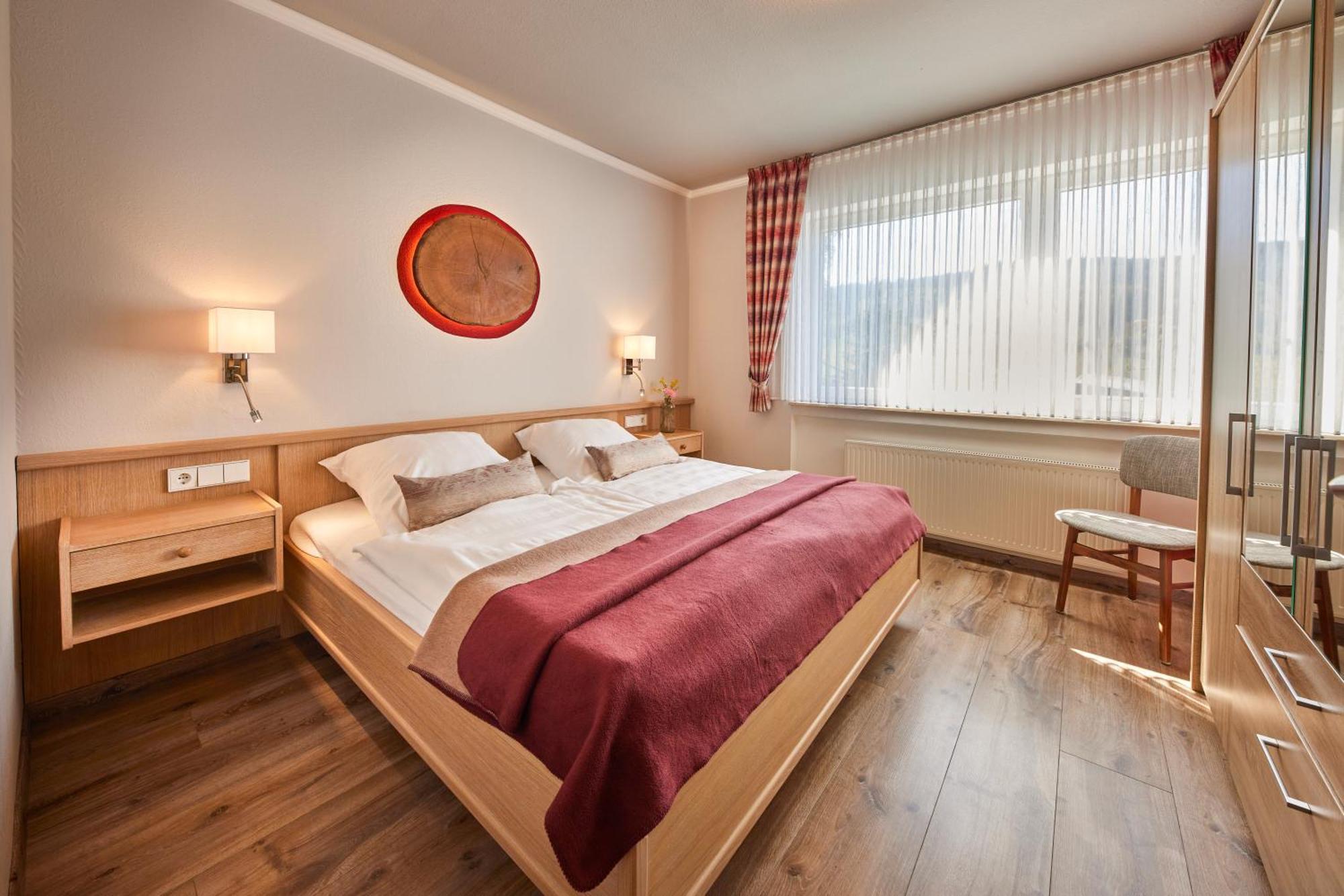 Pension Und Ferienwohnung Schuette Schmallenberg Exteriör bild