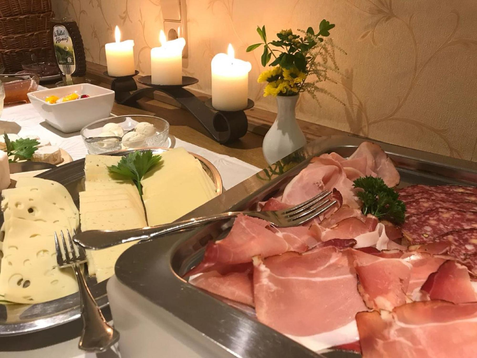 Pension Und Ferienwohnung Schuette Schmallenberg Exteriör bild
